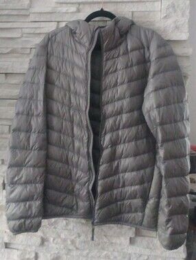 Uniqlo Men's Hooded Packable Puffer Jacket - Gray